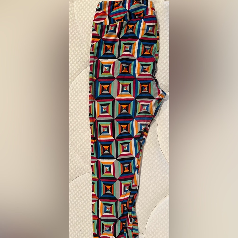 LulaRoe tall and curvy leggings